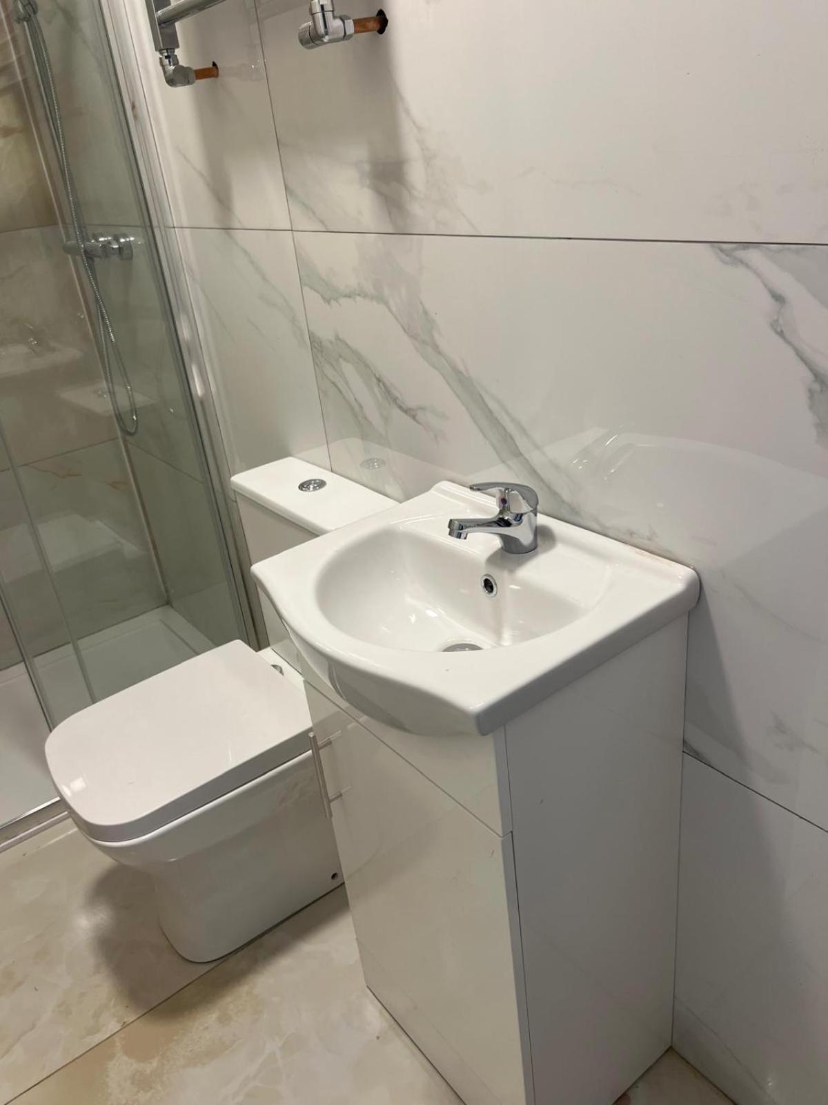 Good Priced Single Rooms In Northolt Exterior foto