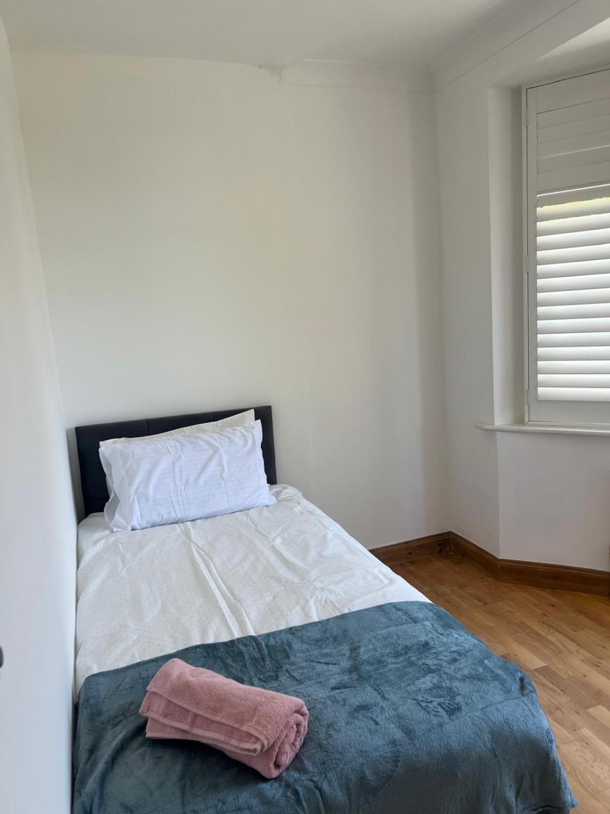 Good Priced Single Rooms In Northolt Exterior foto