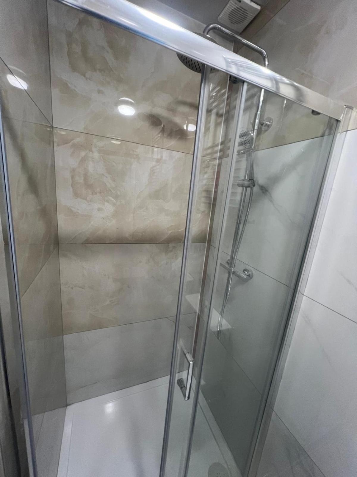 Good Priced Single Rooms In Northolt Exterior foto