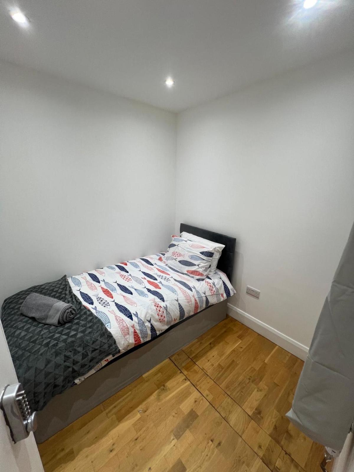 Good Priced Single Rooms In Northolt Exterior foto